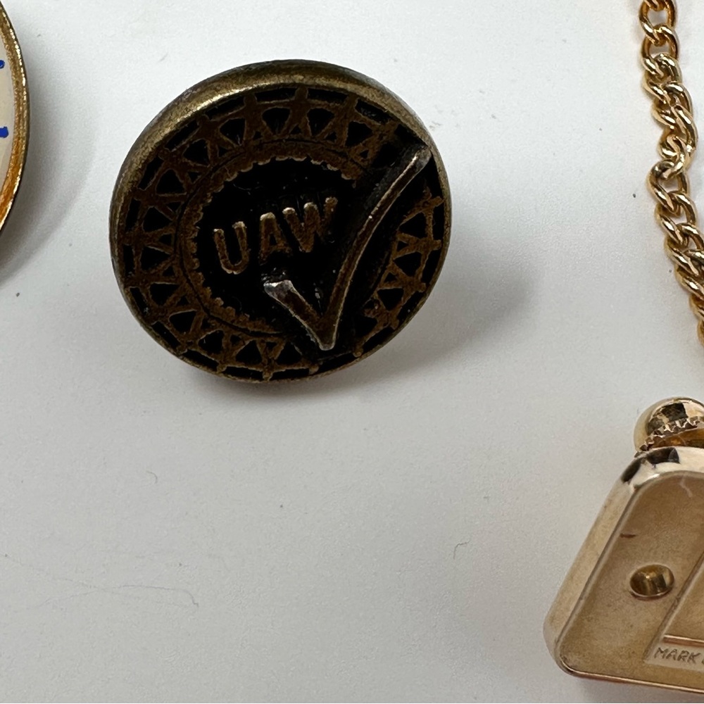 Vintage GM General Motors Tie Tac, American Flag, Team Dodge and UAW Pins - Picture 5 of 7
